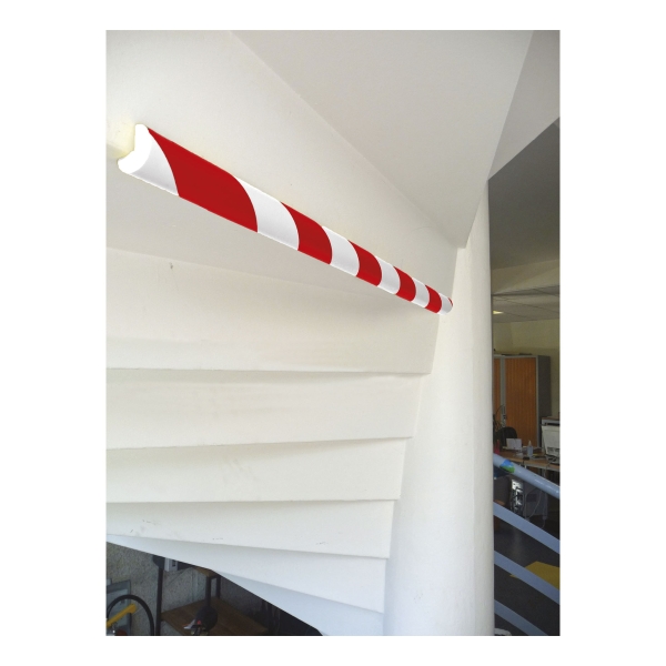 ANGLE CORNER PROTECTION RED/WHITE